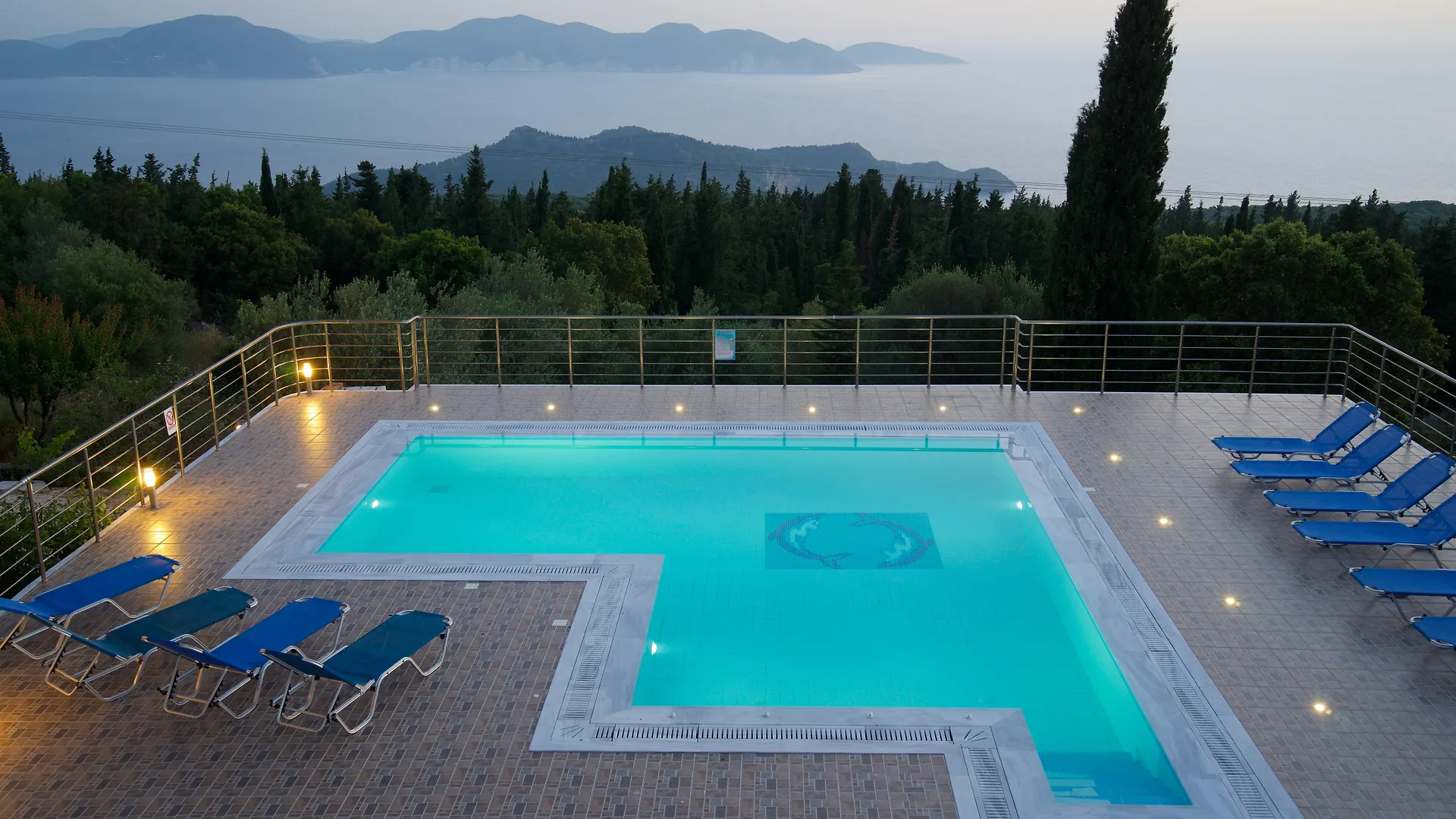 Guest house Studios Vrionis Panoramic Sunset Mesovounia
